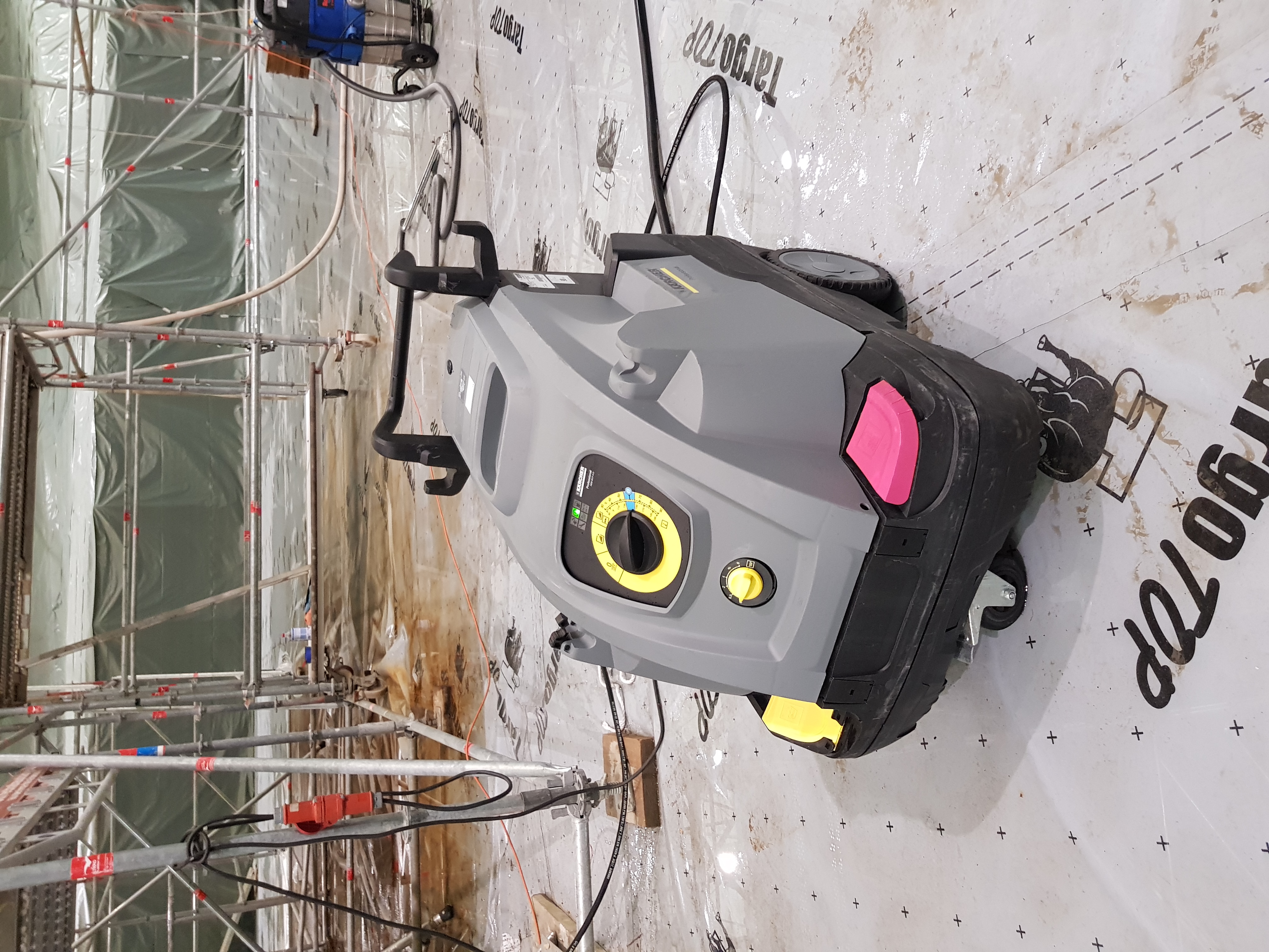 Photo de Haute pression Kärcher eau chaude   HDS 8/18-4C 