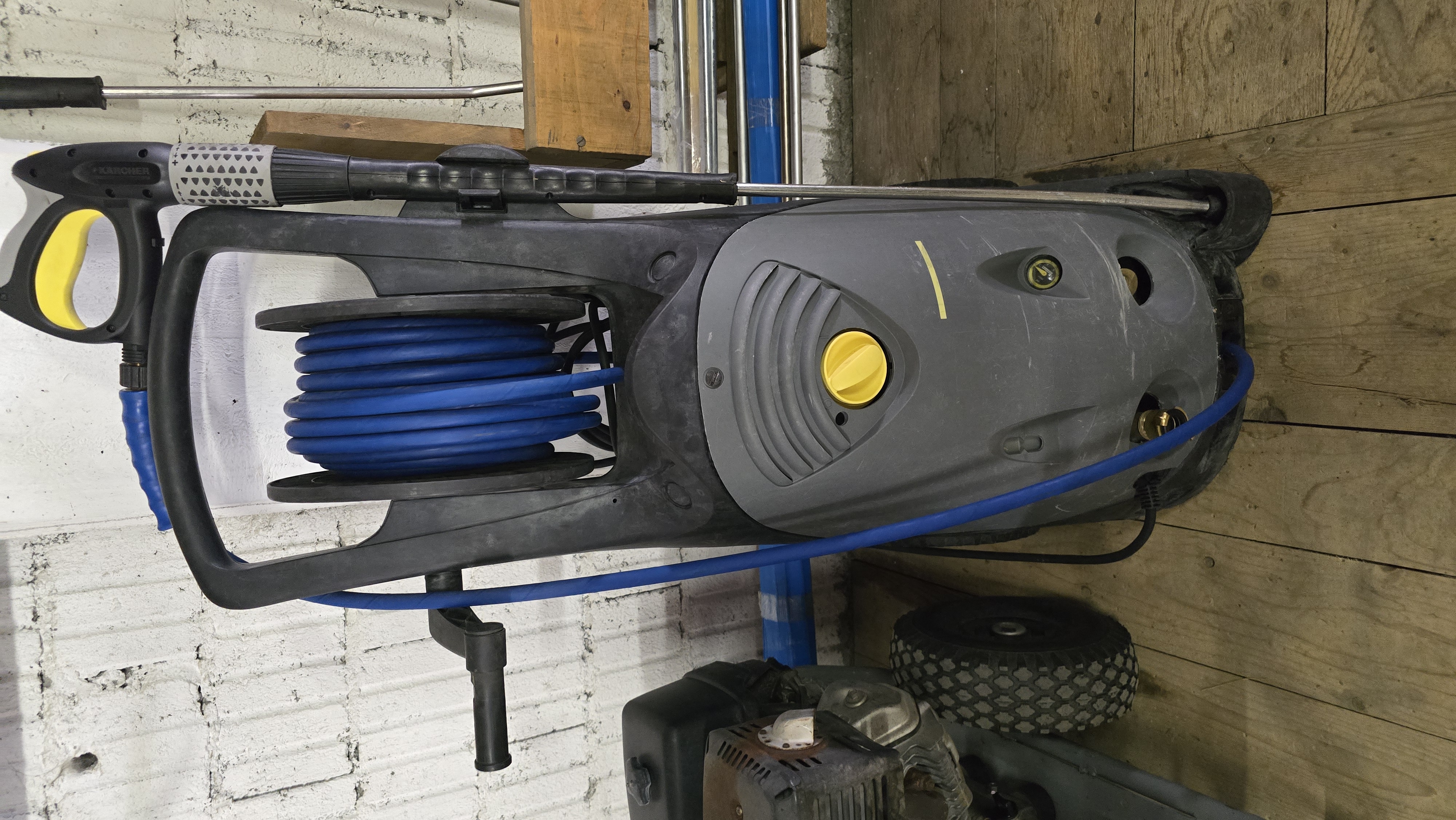 Photo de Haute pression Kärcher eau-froide HD 10/25-SX